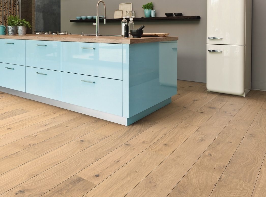 HARO PARKETGULV 2500 Plank 180 2V Eg purohvid Universal børstet naturaLin plus Top Connect