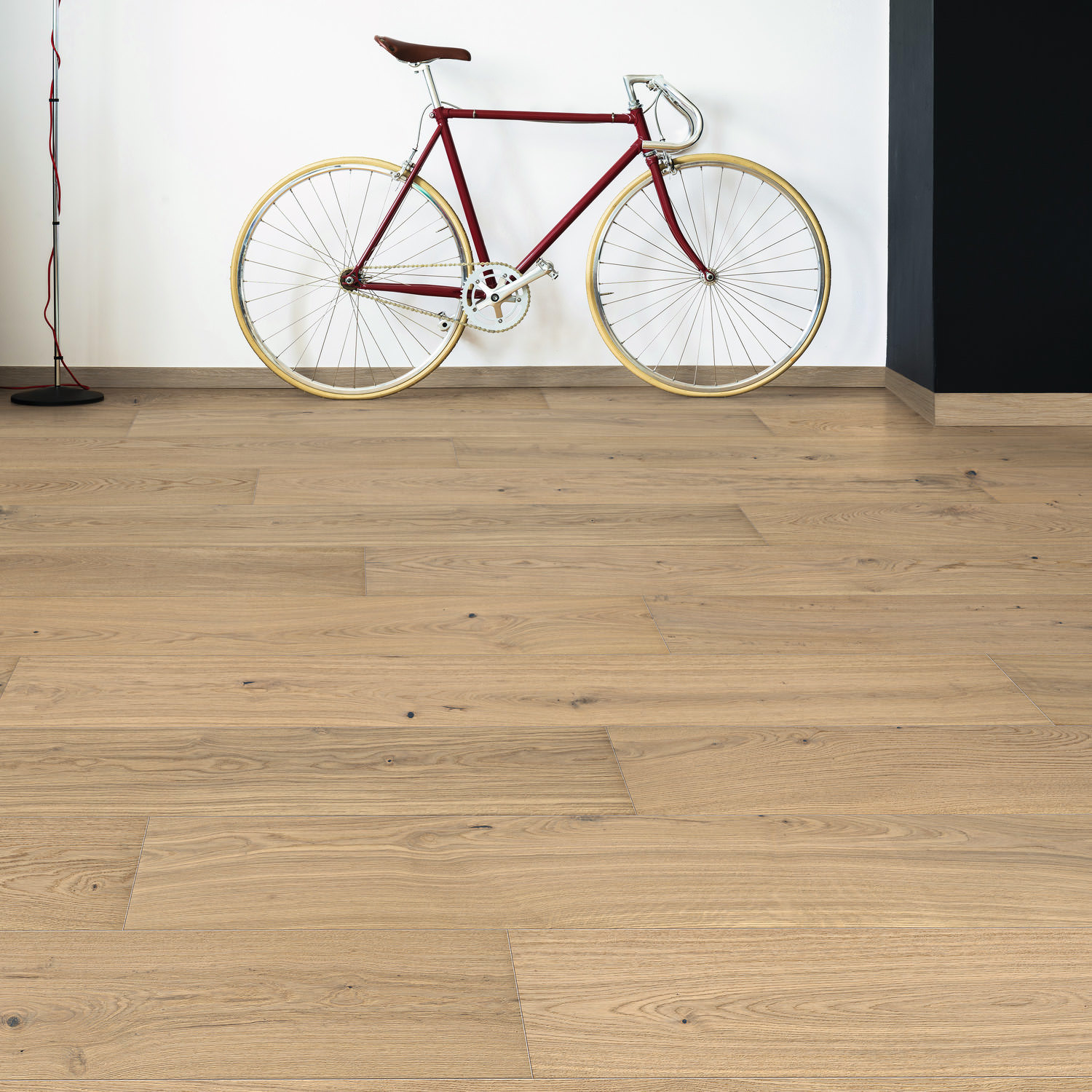 HARO PARKETT 4000 Landhausdiele Plaza 240 4V Eiche lichtweiß Markant strukturiert naturaLin plus Top Connect