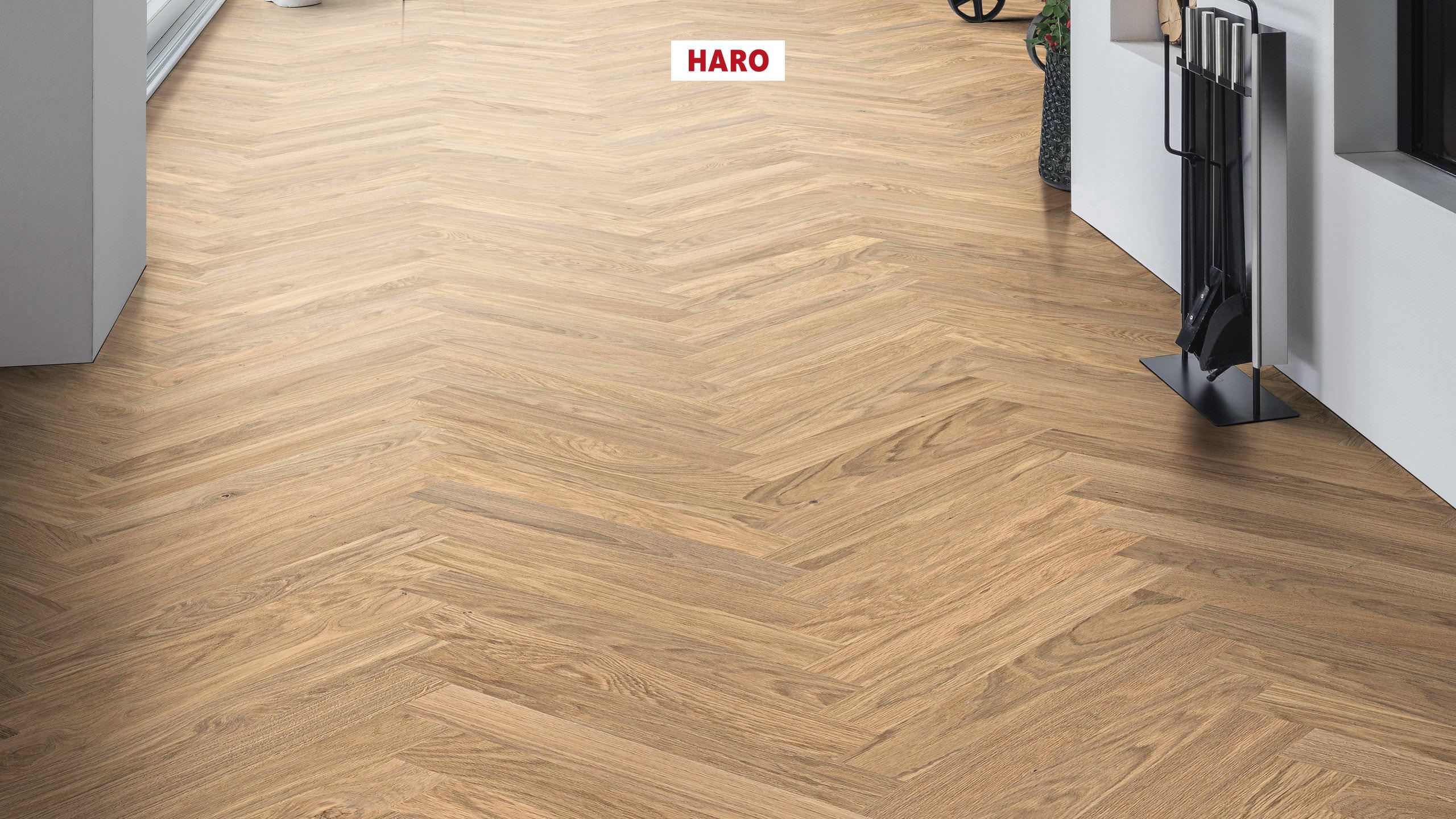 HARO PARKETT 4000 Landhausdiele Prestige Eiche lichtweiß Markant strukturiert naturaDur Nut & Feder