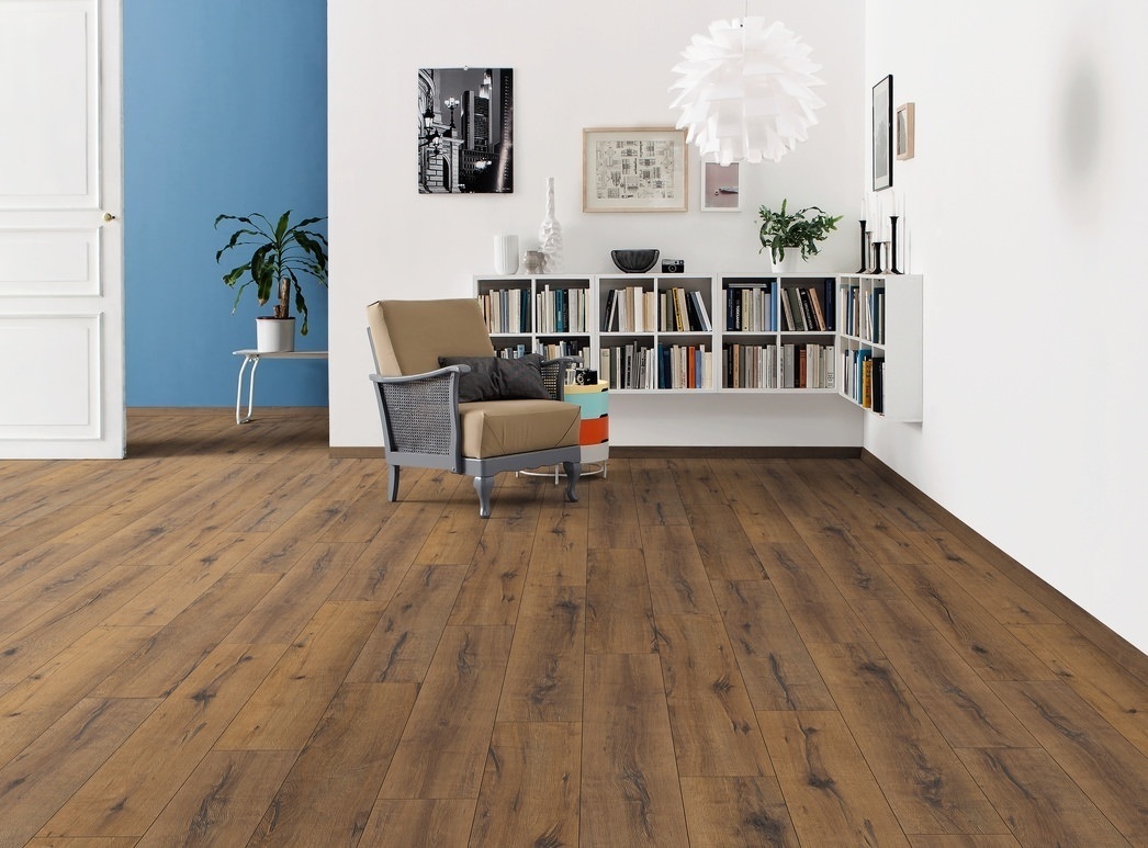 Product image 1 Plank 1-Strip 4V Oak Italica Smoked* authentic