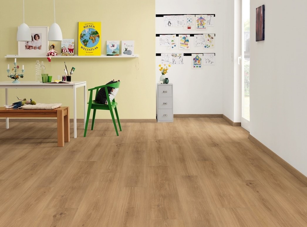 Product image 1 Plank 1-Strip 4VM Field Oak* textured