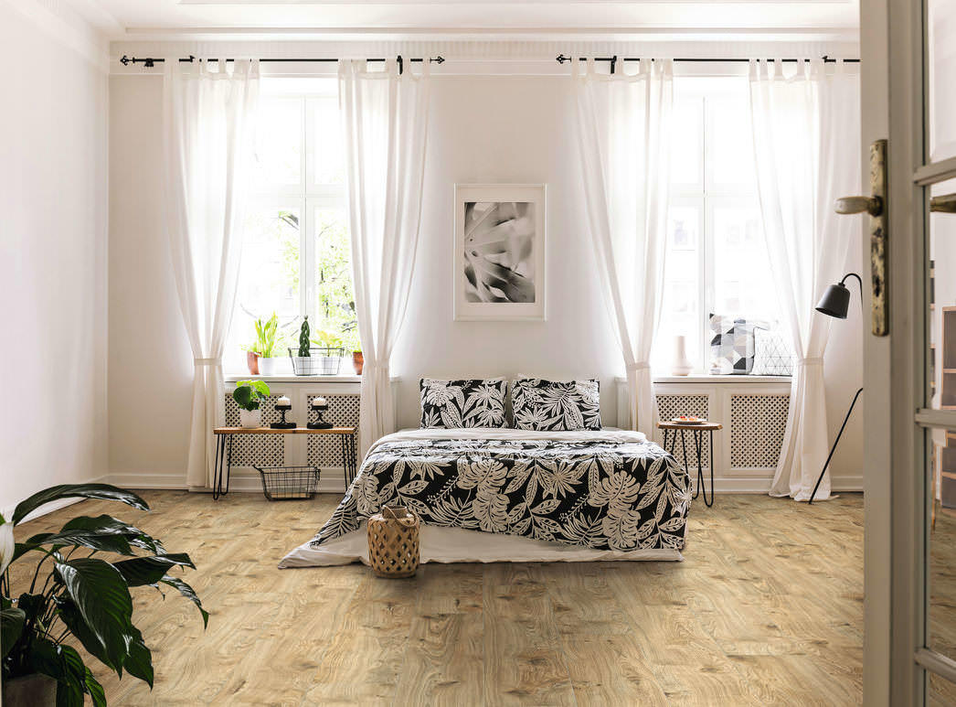 Product image 1 Plank 1-Strip XL 4V Oak Phoenix* textured