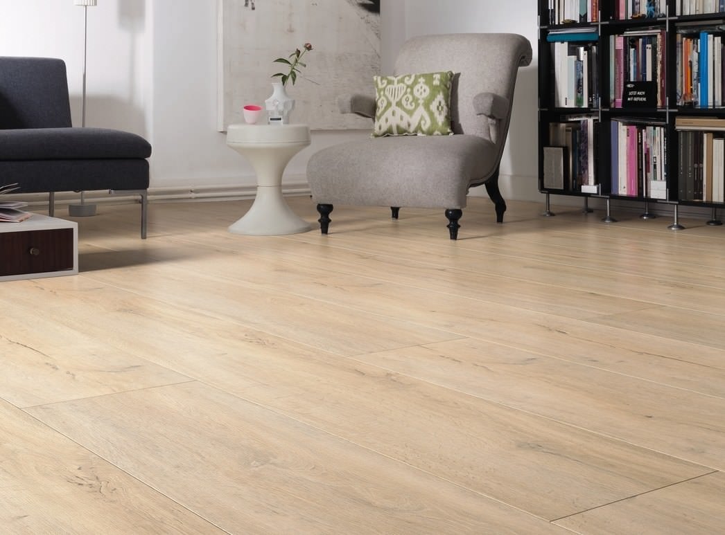 Product image 1 Plank 1-Strip 4V Oak Jubilé* textured