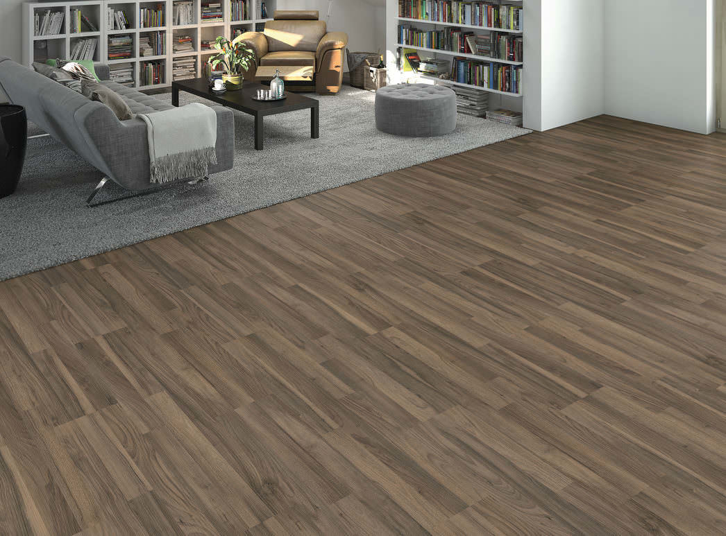 Product image 2 3-Strip Walnut* textured matt