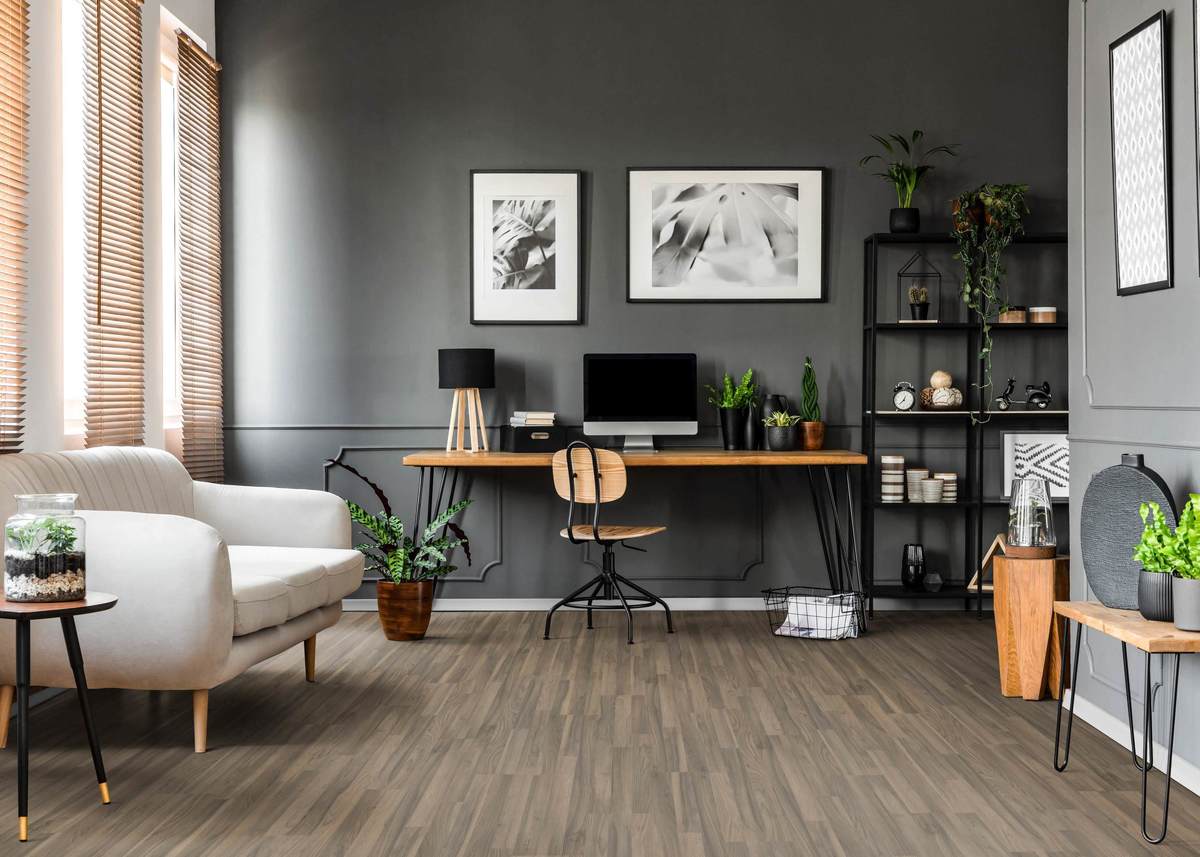 Product image 1 3-Strip Walnut* textured matt