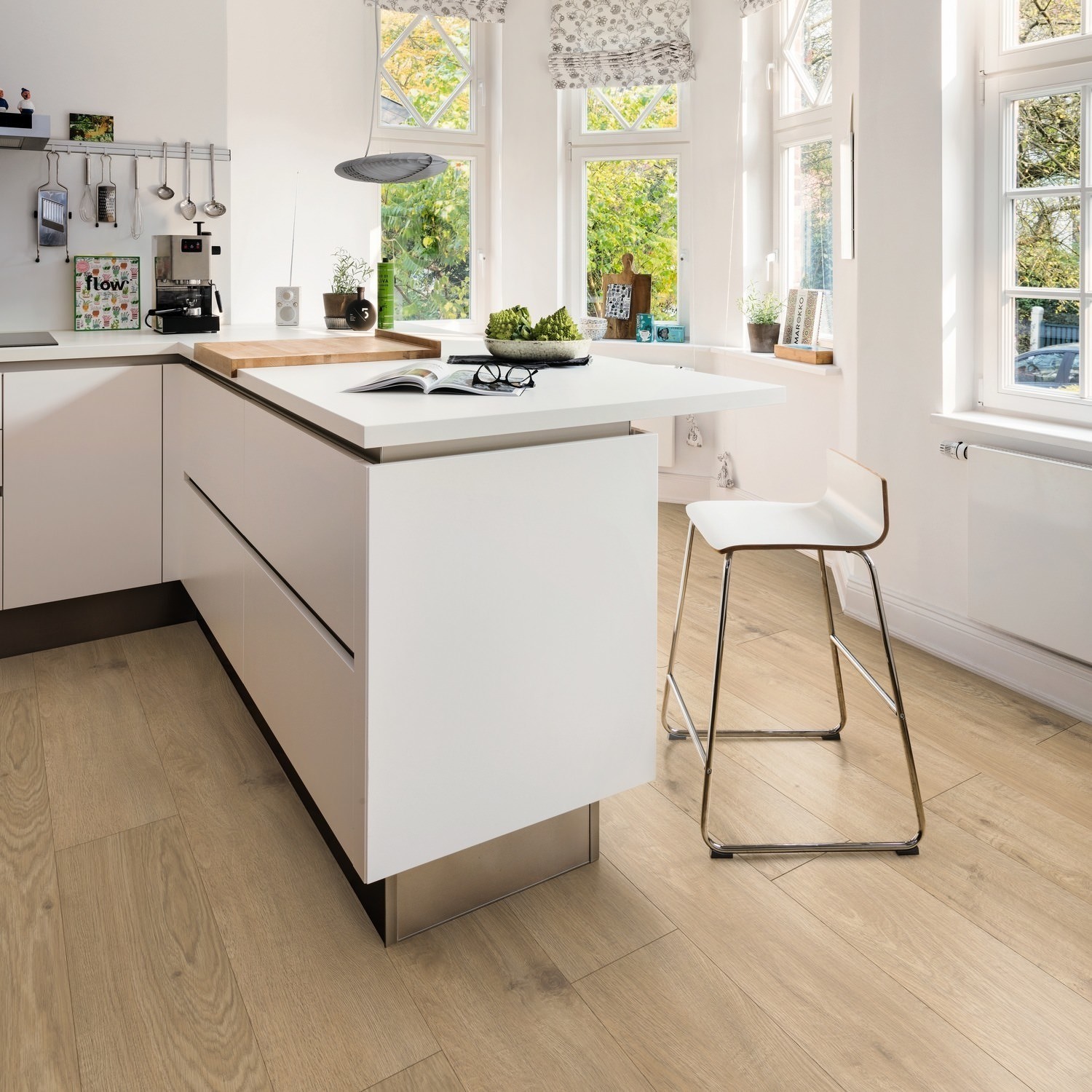 537370 HARO Laminate Floor TRITTY 200 Aqua Plank 1 Strip 4V Oak
