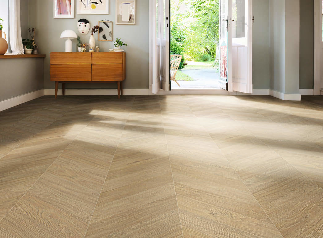 HARO Pavimento in laminato TRITTY 200 Aqua Chevron 4BM Rovere puro* authentic Lock Connect plus