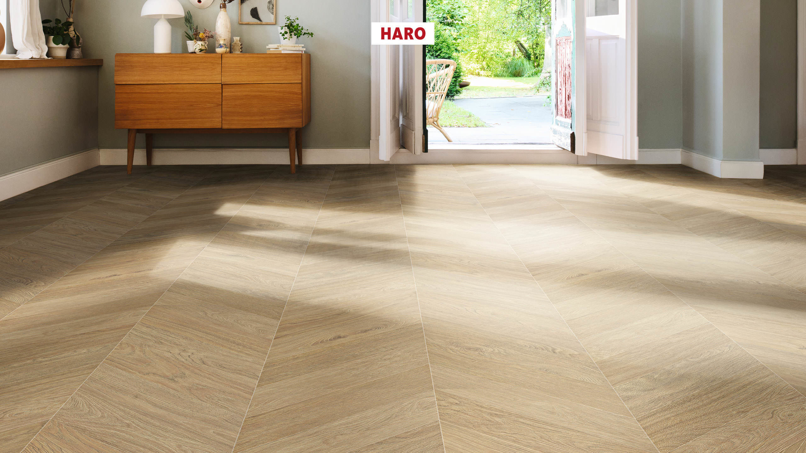 HARO Pavimento in laminato TRITTY 200 Aqua Chevron 4BM Rovere puro* authentic Lock Connect plus